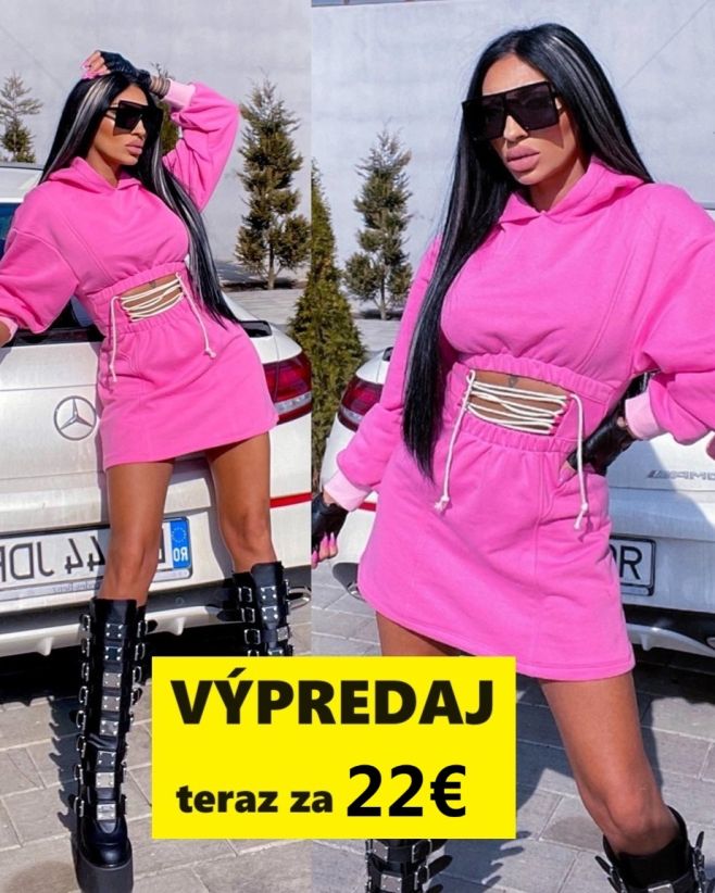 Využite náš 💞MEGA VÝPREDAJ💞 Vo výpredaji nájdeš u nás napríklad tieto šaty s kapucňou za bomba cenu 22€. ZĽAVA - 65 %🔥🔥🔥...