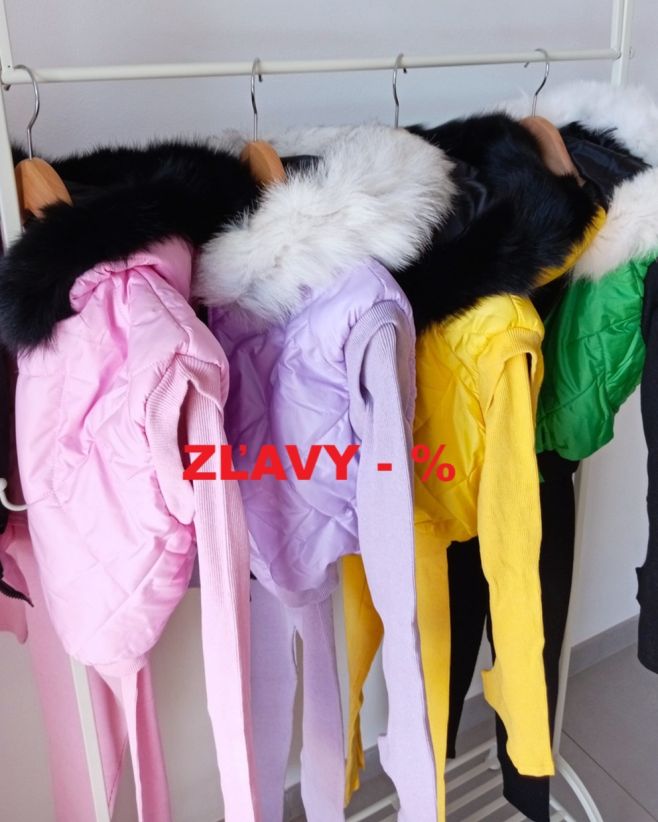 Krásne dámske trojdielne komplety ♥️ s kožušinou v ZĽAVE🔥 Teraz za 72€✔️ Pôvodná cena 105€. www.modanicol.sk...