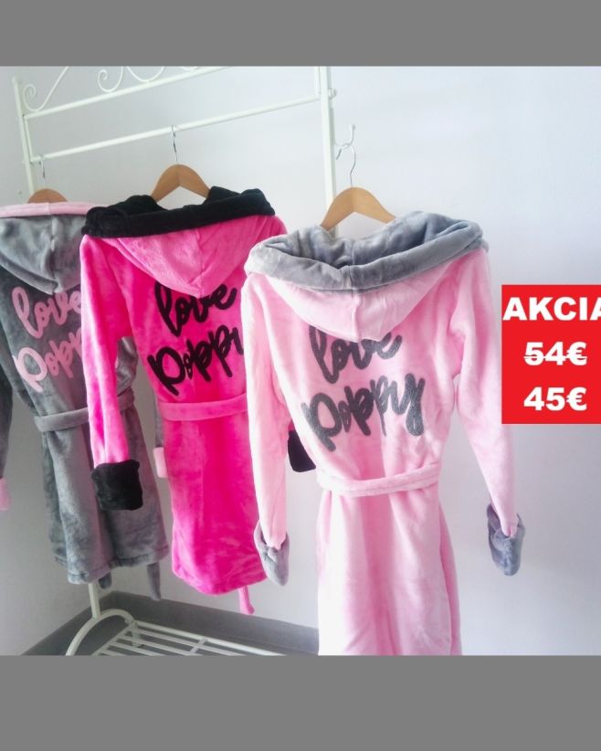 Krásny darček🎁 pod stromček🎄 Kvalitný dámsky vyšívaný župan Poppy 💗vyrobený z príjemného mäkučkého materiálu na dotyk🥰...